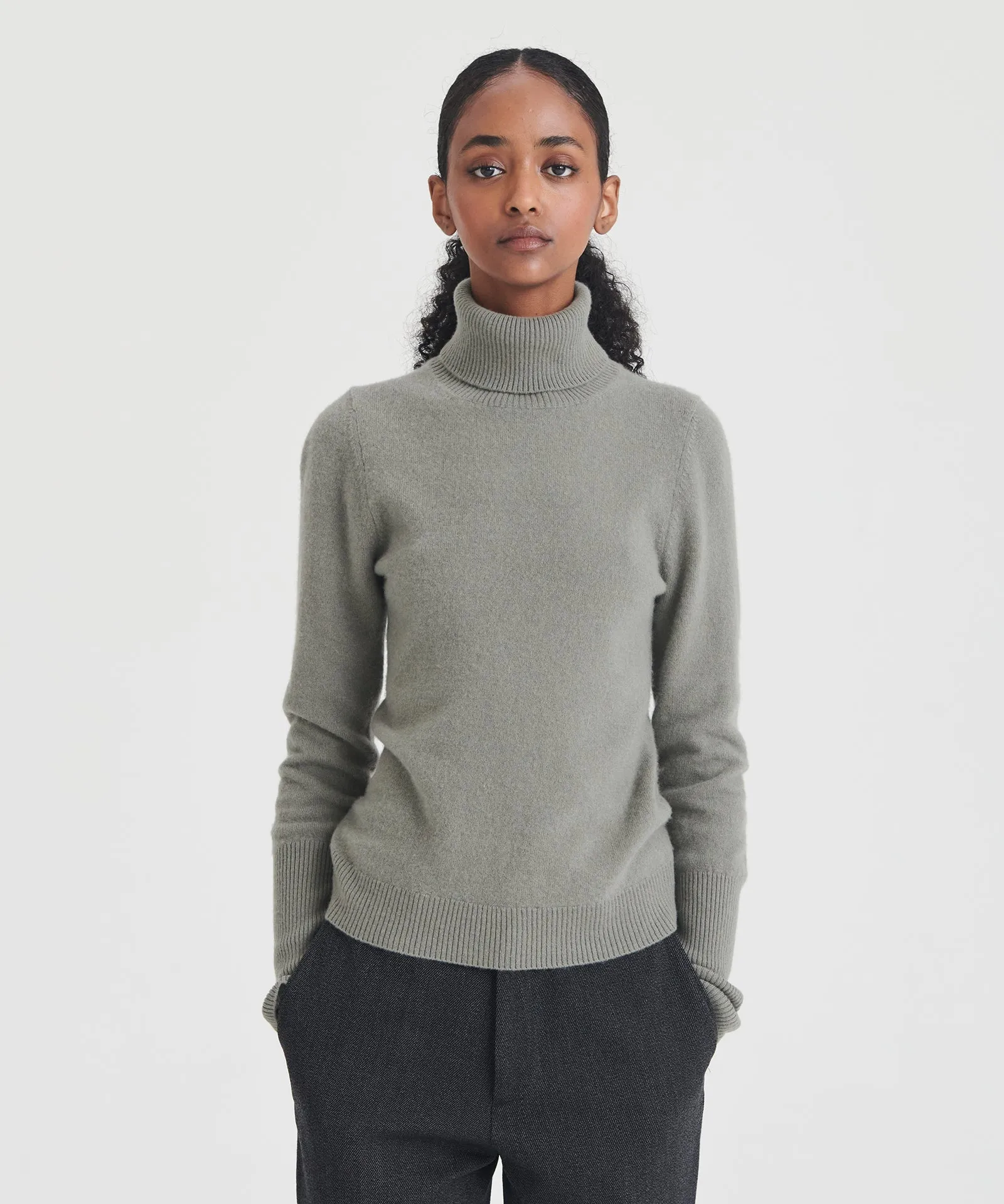 Cashmere Classic Turtleneck