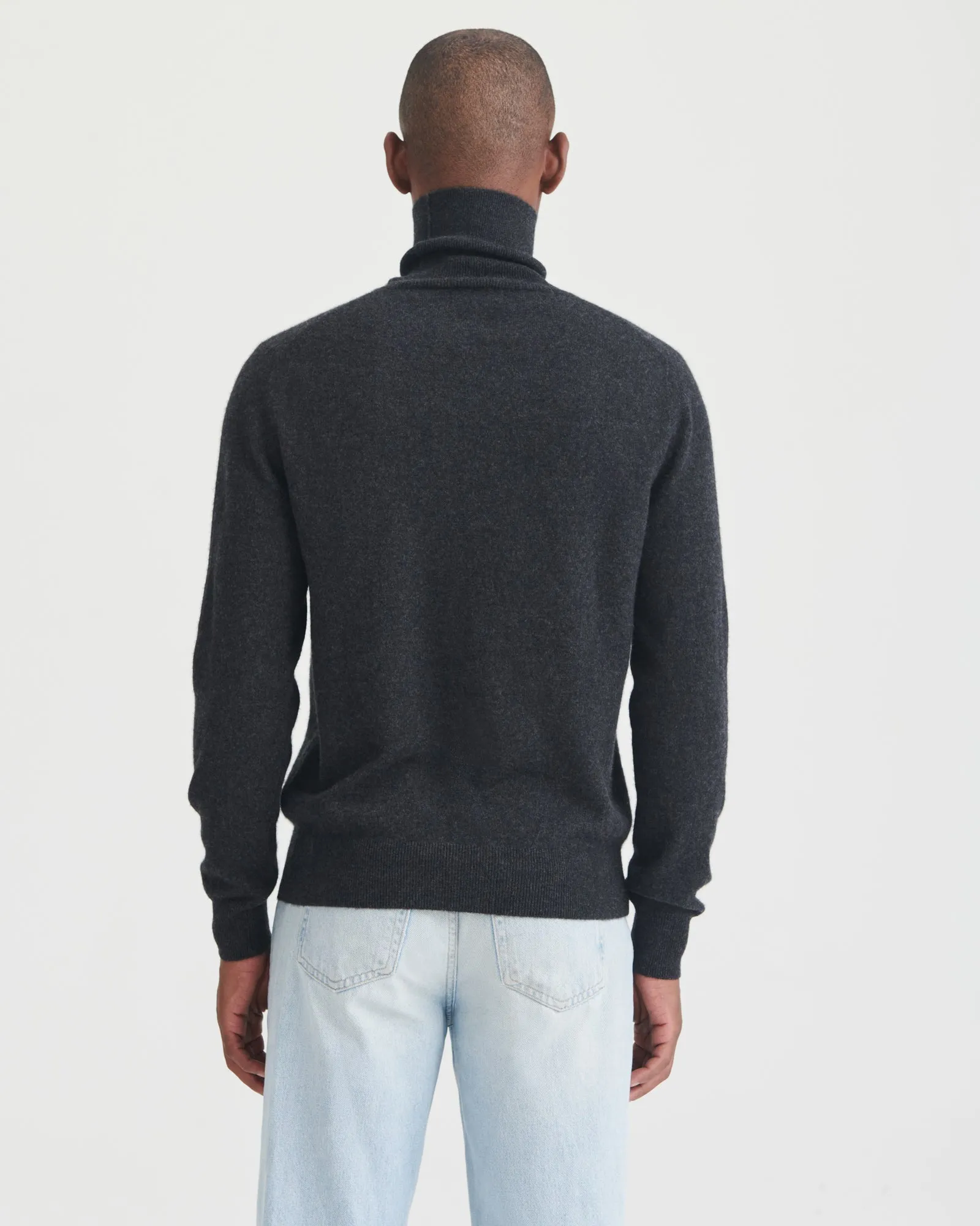 Signature Cashmere Turtleneck