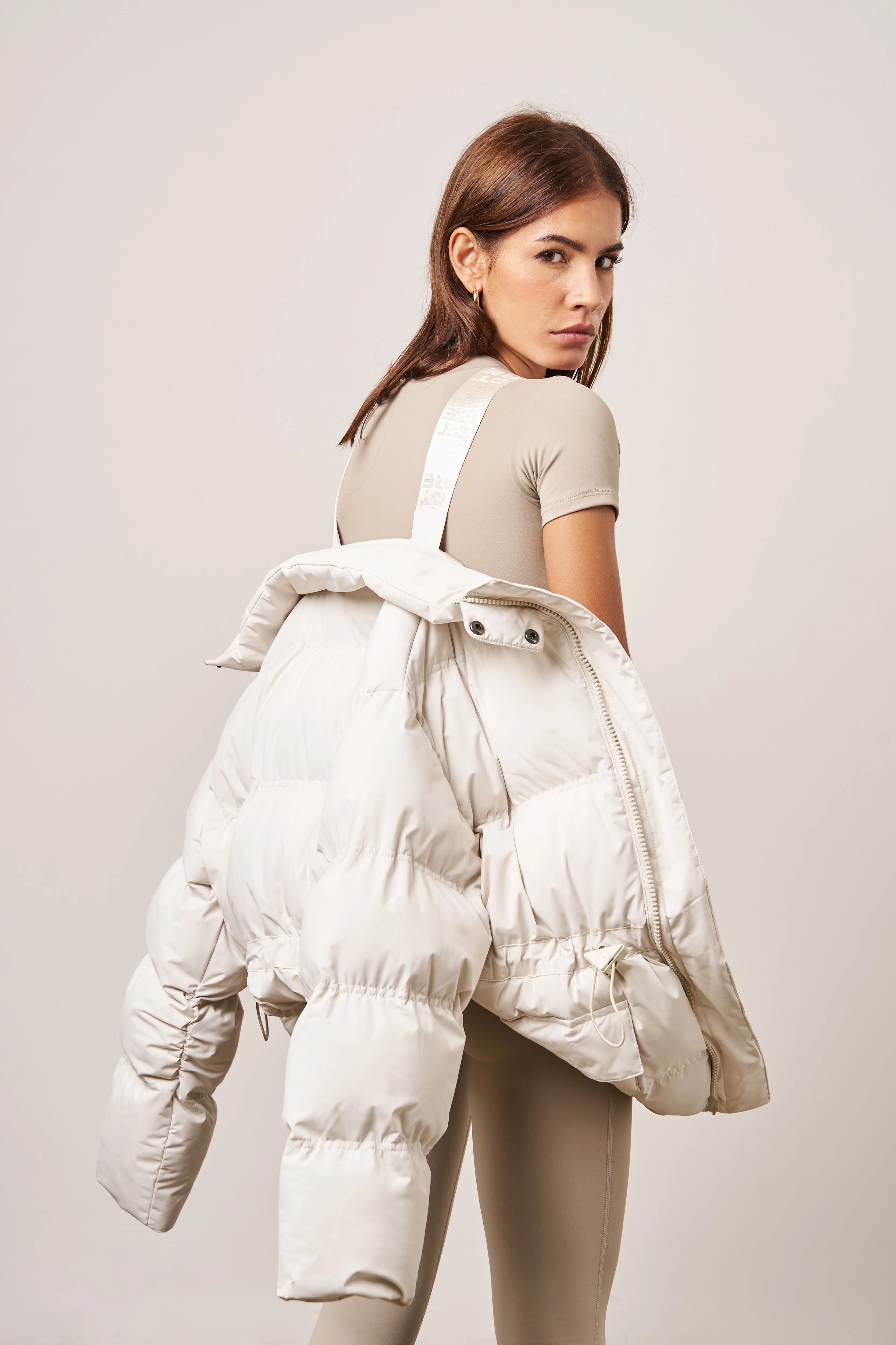 TIE WAIST PLEATED PUFFER COAT - OFF WHITE