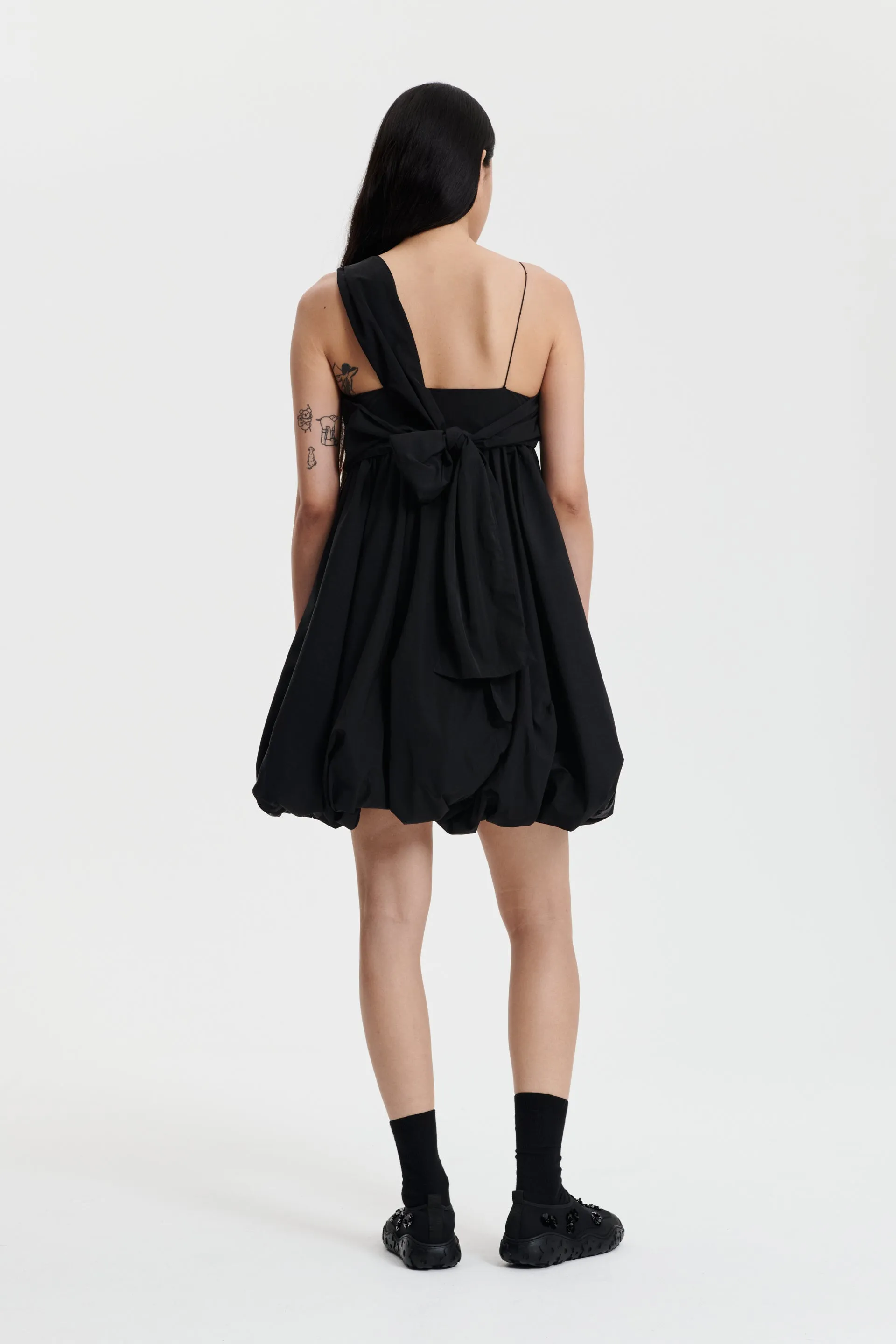 VICTORIA | DRESS CRINKLE PARACHUTE BLACK