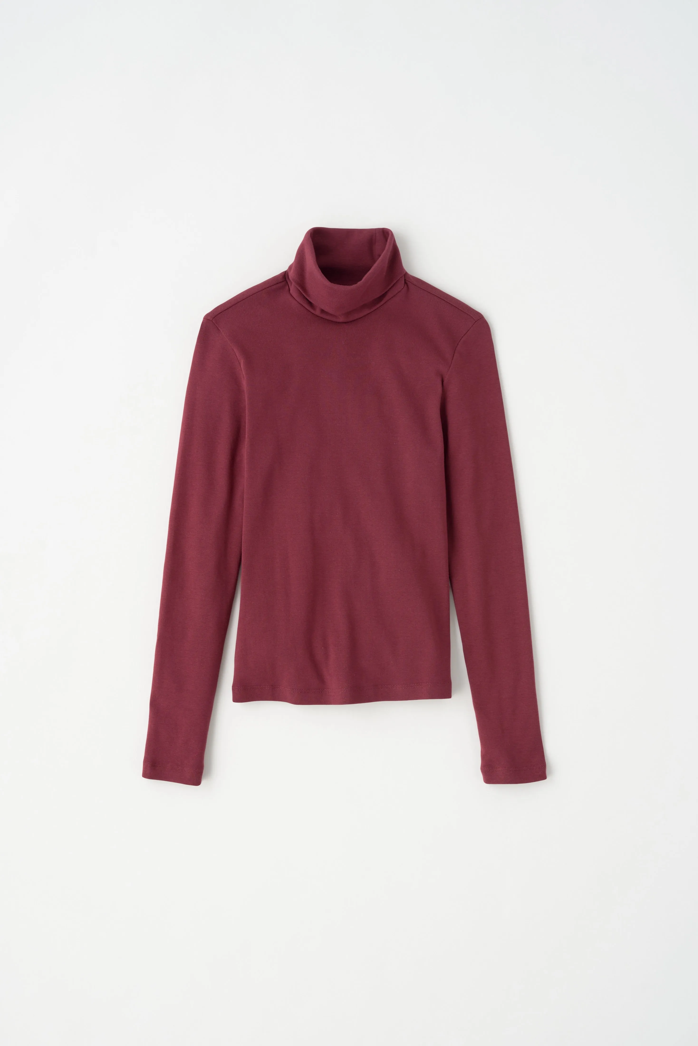 Women's Fitted Turtleneck in Burgundy